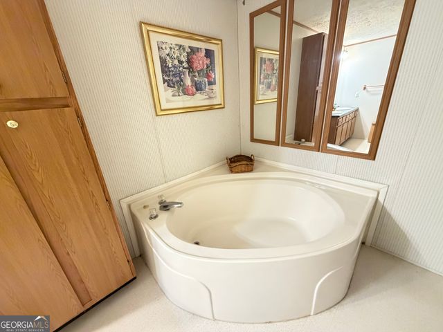 1936 Tanglewood Drive, Elberton, GA 30635