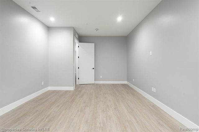 118 N Main Street 518, Royal Oak, MI 48067