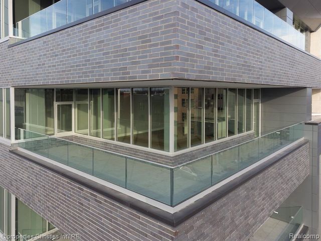 118 N Main Street 518, Royal Oak, MI 48067