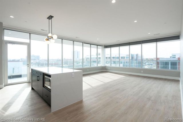 118 N Main Street 518, Royal Oak, MI 48067