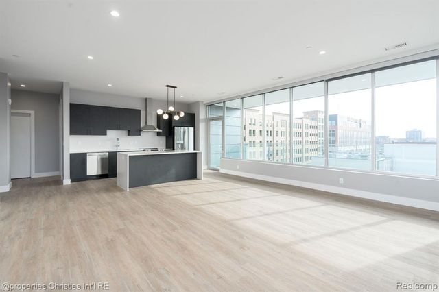 118 N Main Street 518, Royal Oak, MI 48067