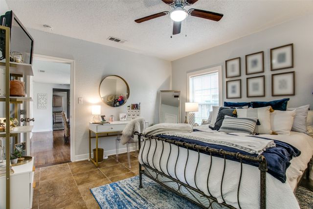 3005 6th Avenue, Fort Worth, TX 76110