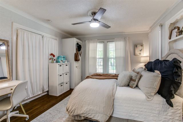 3005 6th Avenue, Fort Worth, TX 76110