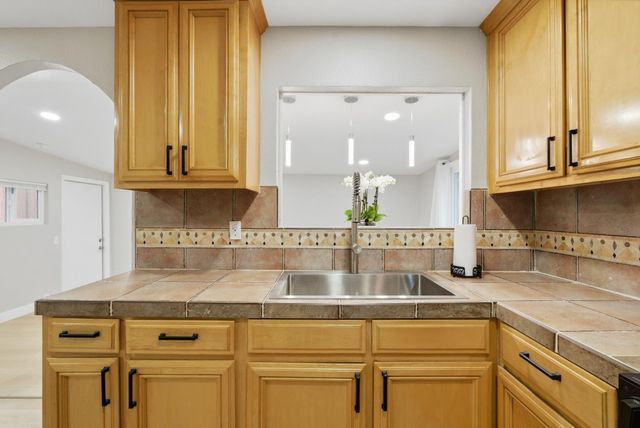 2050 Palm Beach Way, San Jose, CA 95122