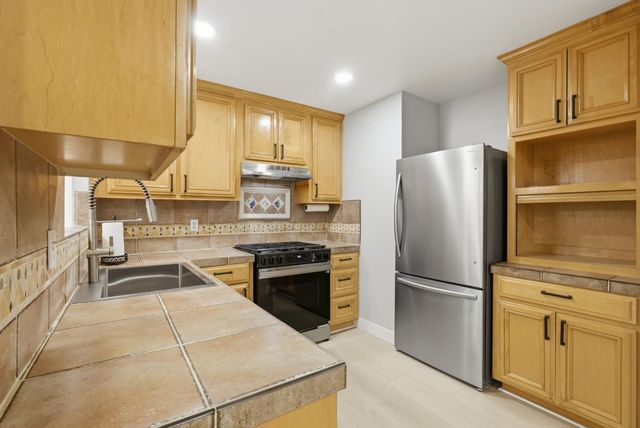 2050 Palm Beach Way, San Jose, CA 95122