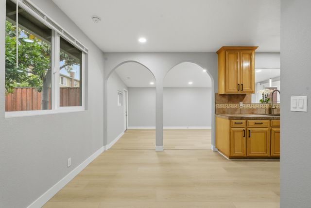 2050 Palm Beach Way, San Jose, CA 95122