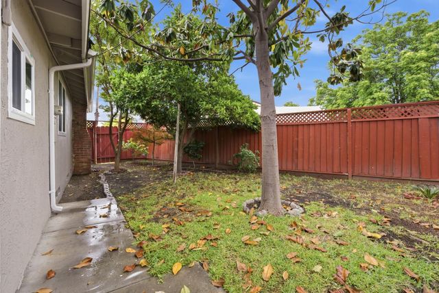 2050 Palm Beach Way, San Jose, CA 95122