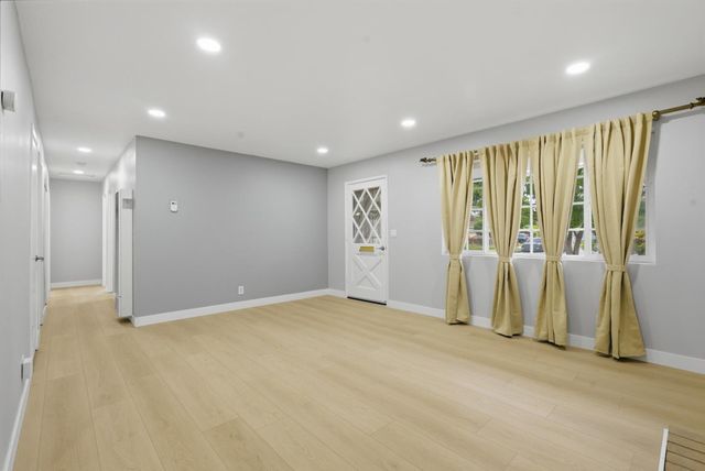 2050 Palm Beach Way, San Jose, CA 95122