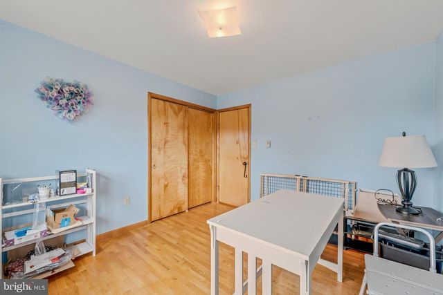 381 GROVE HEIGHTS RD, Berkeley Springs, WV 25411