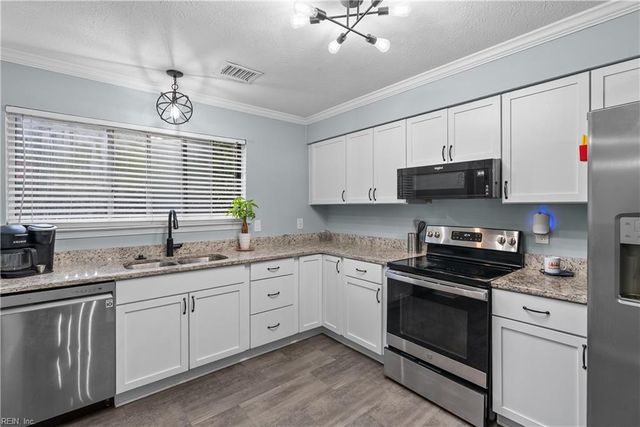 1003 N Green DR, Newport News, VA 23602