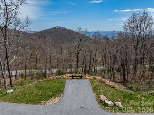 370 Autumn Ridge Lane 75, Hendersonville, NC 28792