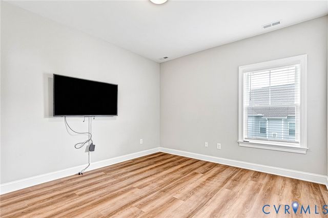 8486 Chimney Rock Dr, Mechanicsville, VA 23116