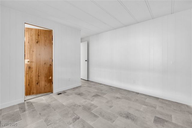 4587 Royal Ridge Lane, Las Vegas, NV 89103