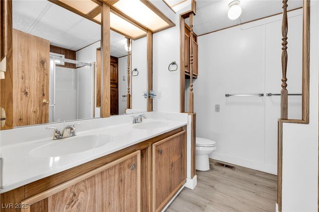 4587 Royal Ridge Lane, Las Vegas, NV 89103