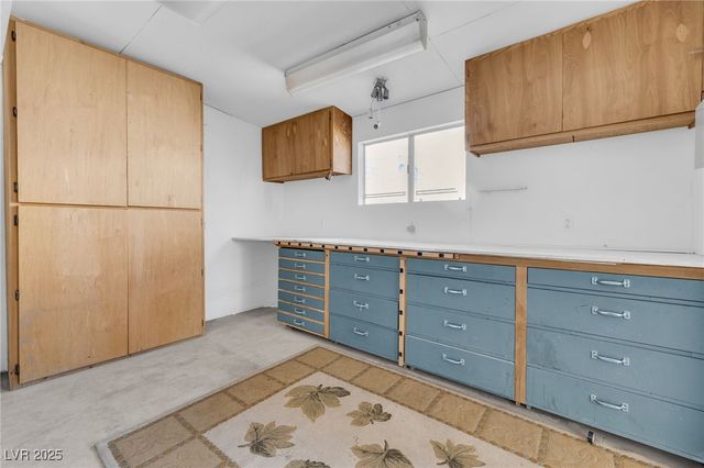 4587 Royal Ridge Lane, Las Vegas, NV 89103