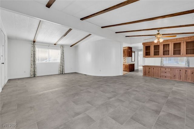 4587 Royal Ridge Lane, Las Vegas, NV 89103