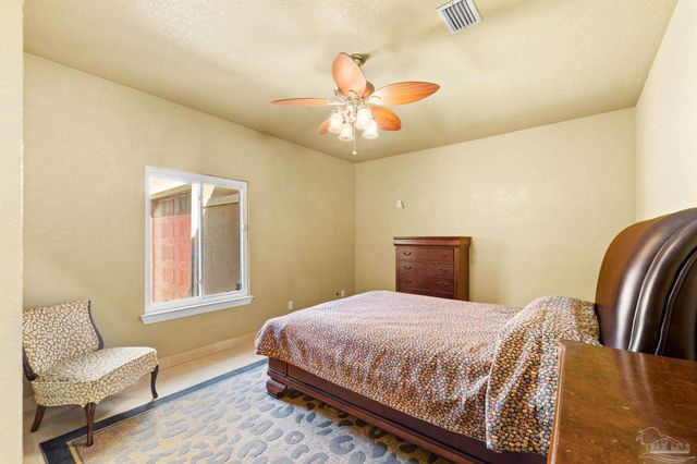 2933 Coral Strip Pkwy, Gulf Breeze, FL 32563