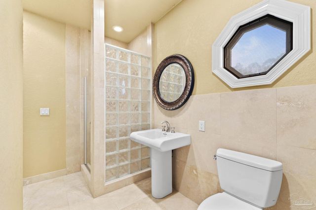 2933 Coral Strip Pkwy, Gulf Breeze, FL 32563
