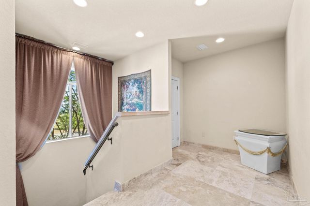2933 Coral Strip Pkwy, Gulf Breeze, FL 32563
