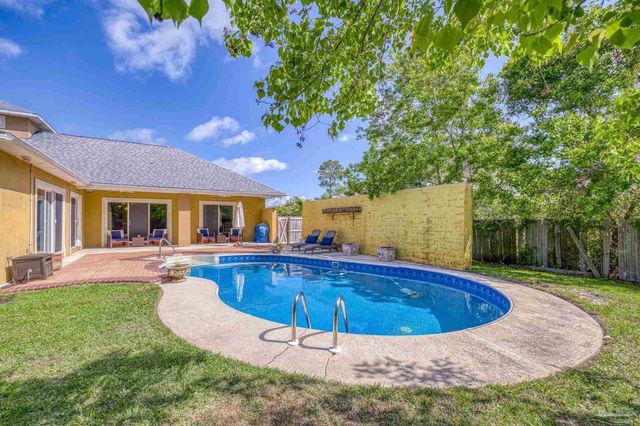 2933 Coral Strip Pkwy, Gulf Breeze, FL 32563