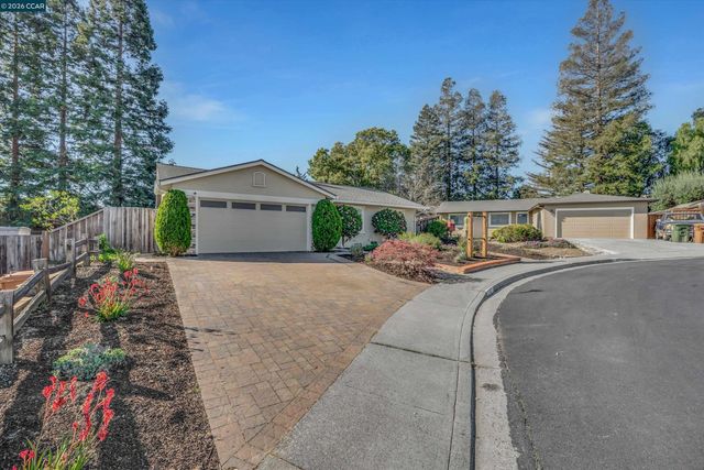 2045 Mcmillan Ct, Martinez, CA 94553