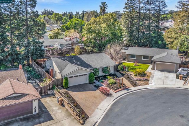 2045 Mcmillan Ct, Martinez, CA 94553