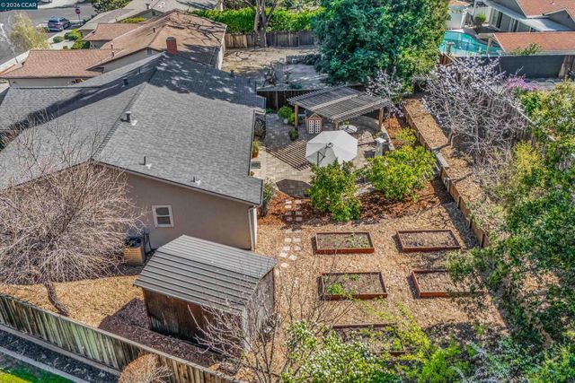 2045 Mcmillan Ct, Martinez, CA 94553