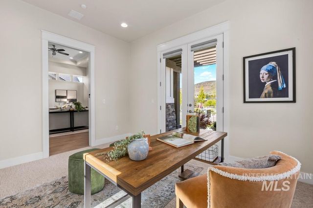 2885 W Hidden Springs Dr, Boise, ID 83714