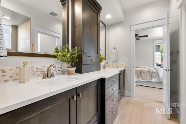 2885 W Hidden Springs Dr, Boise, ID 83714