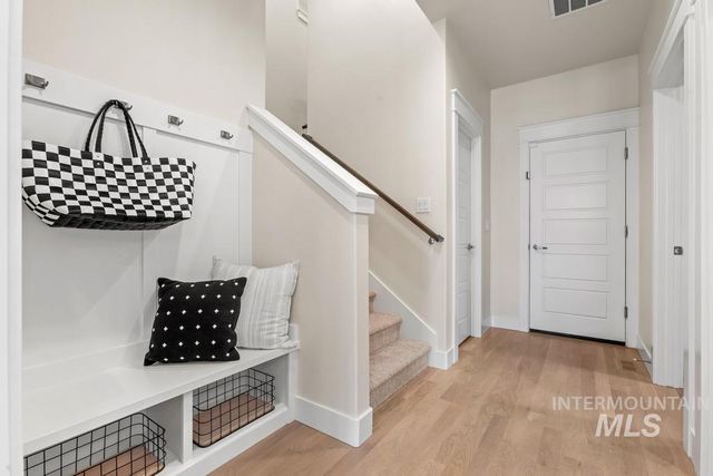 2885 W Hidden Springs Dr, Boise, ID 83714