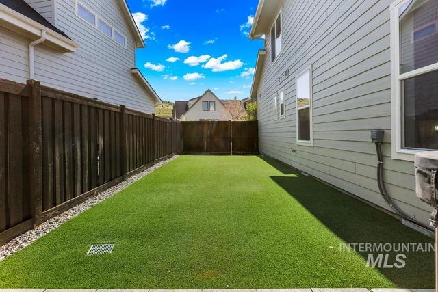 2885 W Hidden Springs Dr, Boise, ID 83714