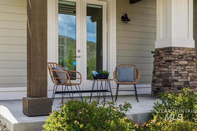 2885 W Hidden Springs Dr, Boise, ID 83714