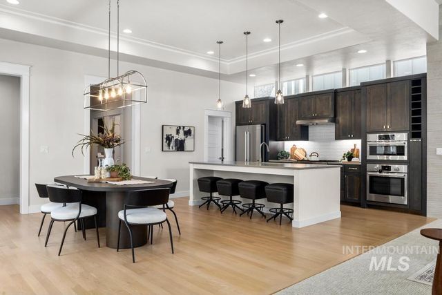 2885 W Hidden Springs Dr, Boise, ID 83714