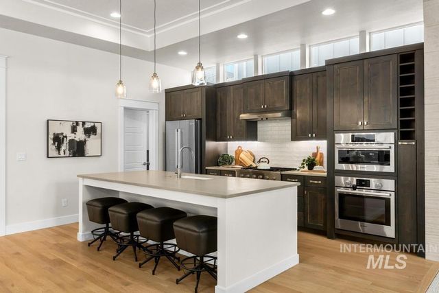 2885 W Hidden Springs Dr, Boise, ID 83714