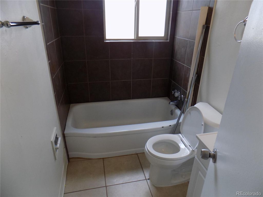 Image 7 of property listing at 1480 Boston Street, Aurora, CO 80010