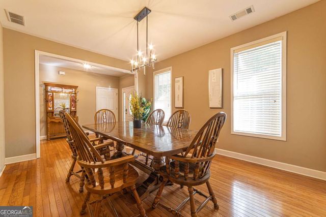 7822 Beachwood Drive, Murrayville, GA 30564