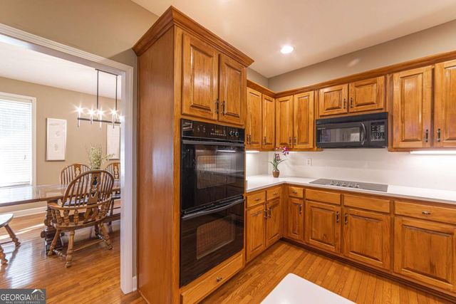 7822 Beachwood Drive, Murrayville, GA 30564
