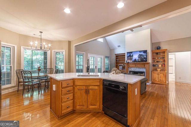 7822 Beachwood Drive, Murrayville, GA 30564