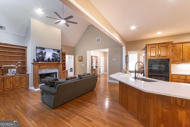 7822 Beachwood Drive, Murrayville, GA 30564