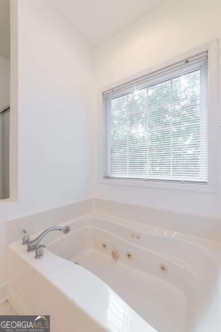 7822 Beachwood Drive, Murrayville, GA 30564