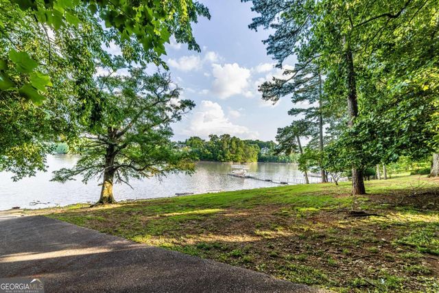 7822 Beachwood Drive, Murrayville, GA 30564