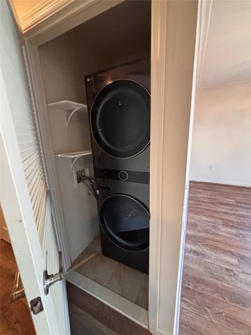 127 Weatherby Lane, Central Islip, NY 11722