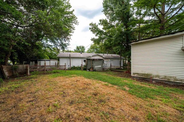 145 S McCune St, Benton, KS 67017