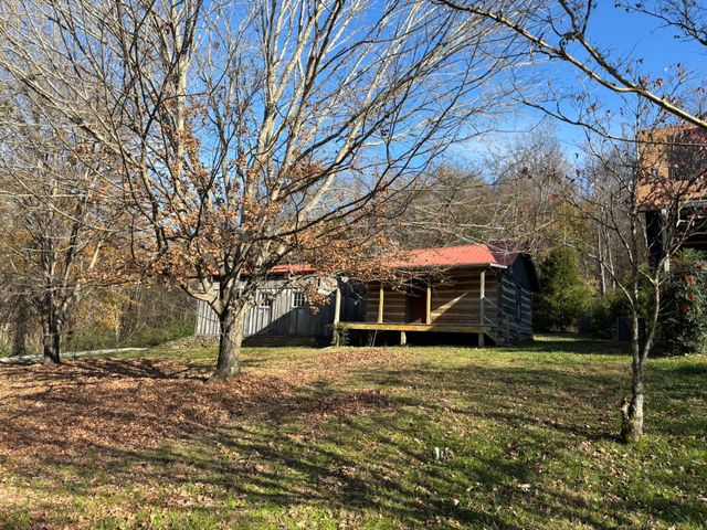 3771 Jimmy Gray Robinson Rd, Williamsport, TN 38487