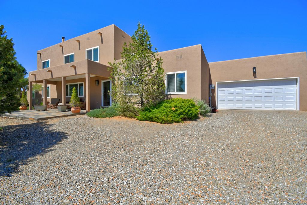 152 Vista Sierra Road, Edgewood, NM 87015