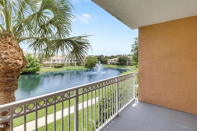 6206 Myrtlewood Circle W, Palm Beach Gardens, FL 33418