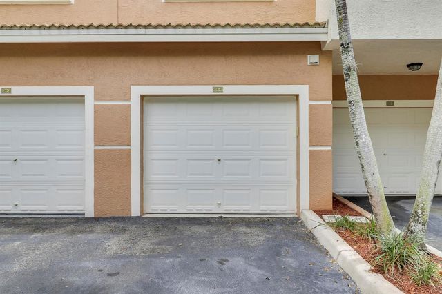 6206 Myrtlewood Circle W, Palm Beach Gardens, FL 33418