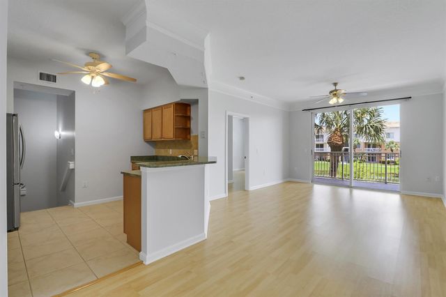 6206 Myrtlewood Circle W, Palm Beach Gardens, FL 33418