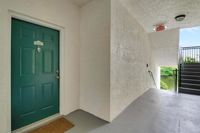 6206 Myrtlewood Circle W, Palm Beach Gardens, FL 33418
