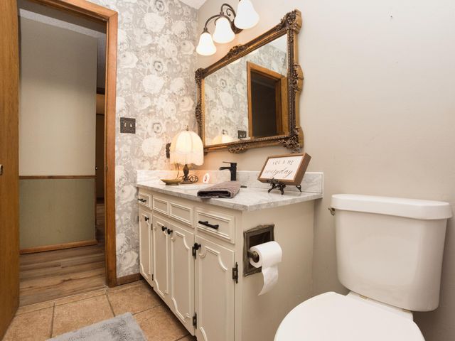 2202 G St SW, Miami, OK 74354